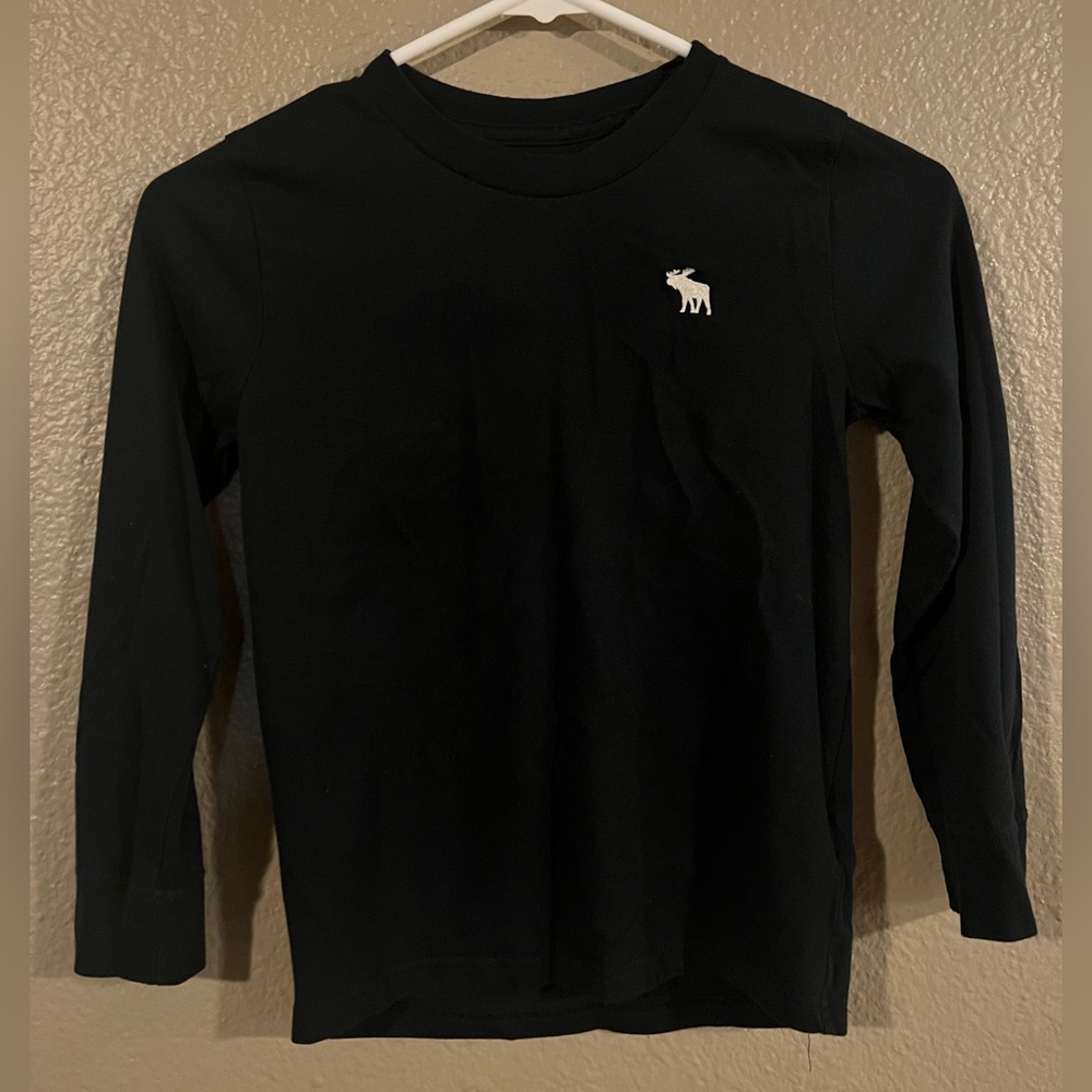 Abercrombie Kids Dark Navy Shirt. Size 7/8